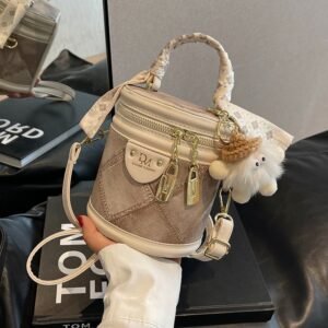 Trendy Designer Women's Bag – 2025 Summer New Luxury Stylish Crossbody Bag, Popular Handheld Bucket Bag
